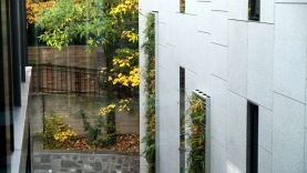 Vegetationswand in Fassade-BIAUS-HSB-MM-090015300000-140930-03